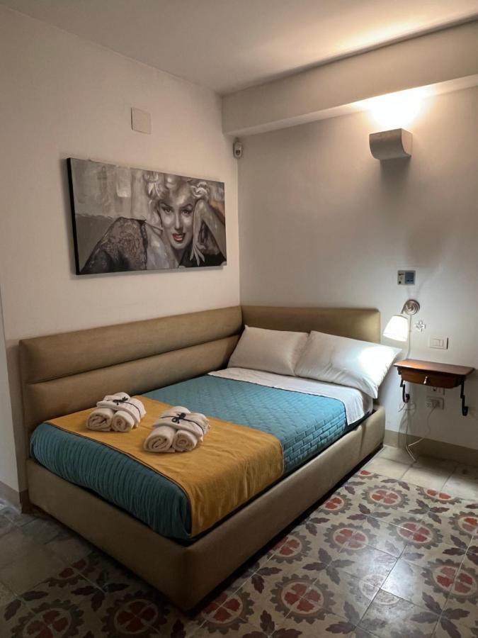 Extravacanza Centrale Бари Экстерьер фото